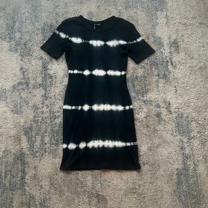H&M short sleeve ribbed tie dye dress